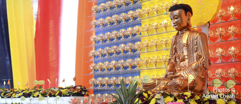 Buddhist flag © Adrian Cheah