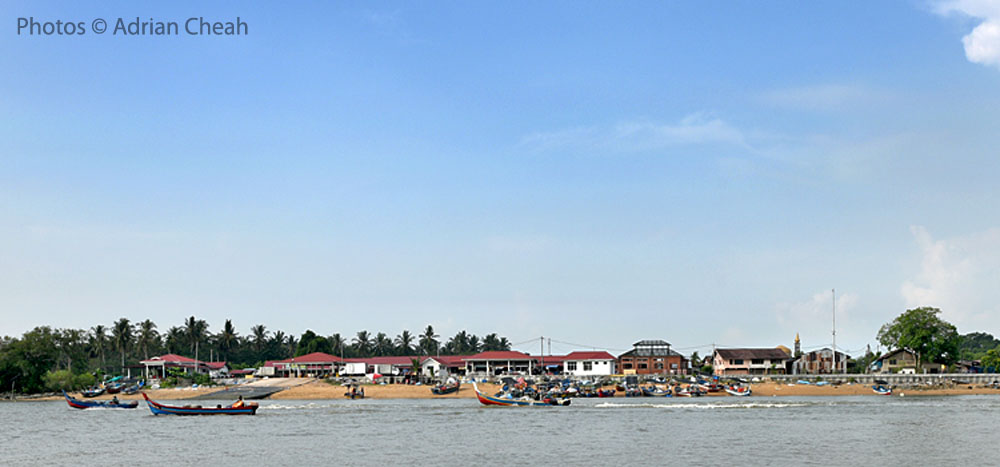 Kuala Muda whispering market © Adrian Cheah